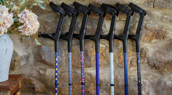 How to Walk with One Crutch: Safety & Mobility on One Crutch